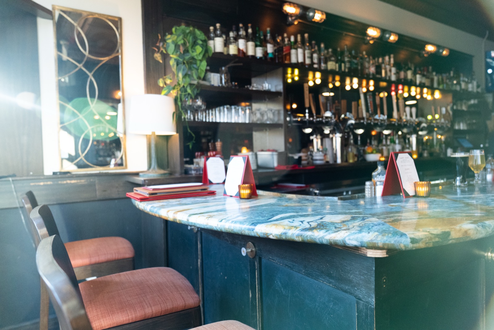 Sapsuckers bar interior